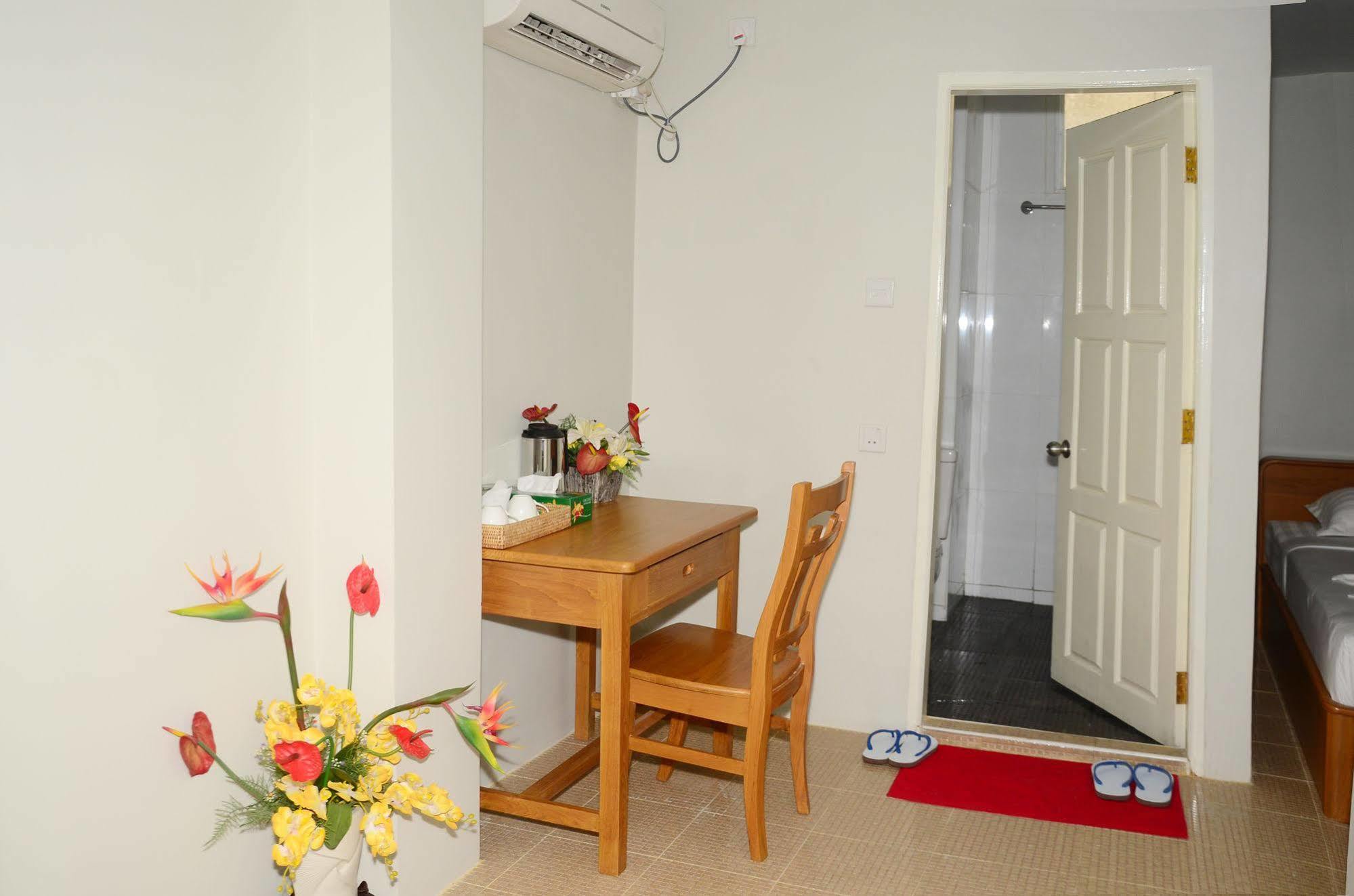 Hotel Yno Yangon Exterior photo